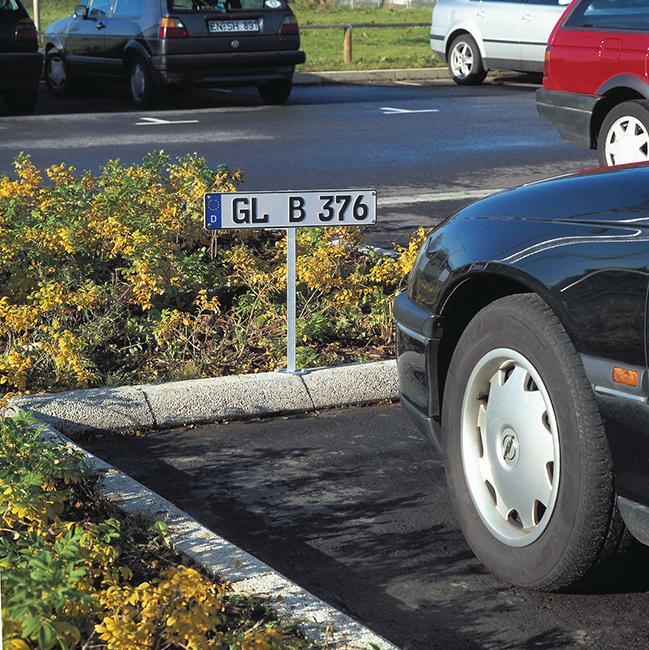 Parkplatzschildhalter vzkt. zum aufschrauben GAH Alberts Parkplatzschildhalter vzkt. zum aufschrauben GAH Alberts